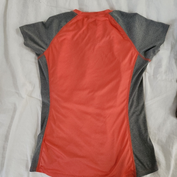 Northface workout top size M - Picture 2 of 4